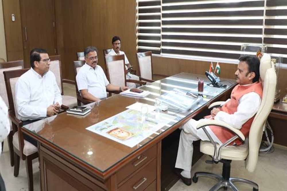 लोक स्वास्थ्य एवं चिकित्सा शिक्षा विभाग की हुई वृहद समीक्षा