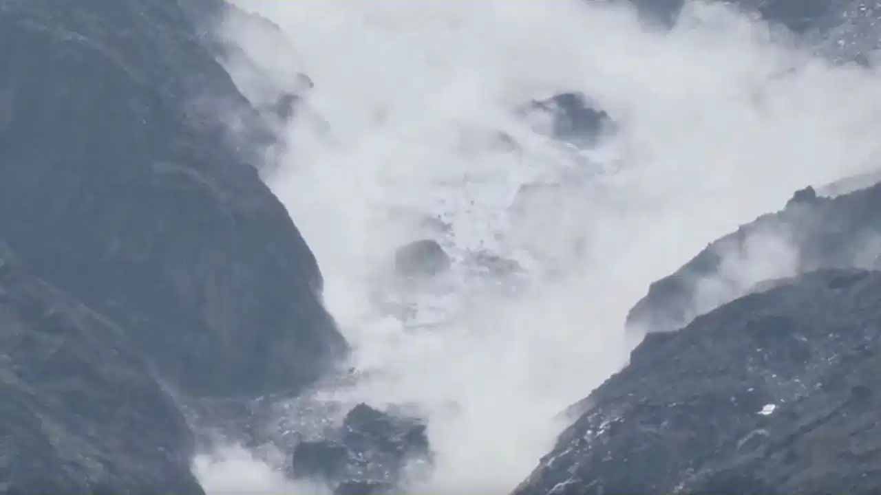 ग्लेशियरों पर मंडराया खतरा, वैज्ञानिकों ने जलवायु परिवर्तन को बताया कारण