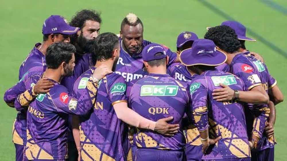 शुभमन गिल और जोस बटलर की फिफ्टी गई बेकार, KKR की बड़ी जीत से प्लेऑफ रेस रोमांचक