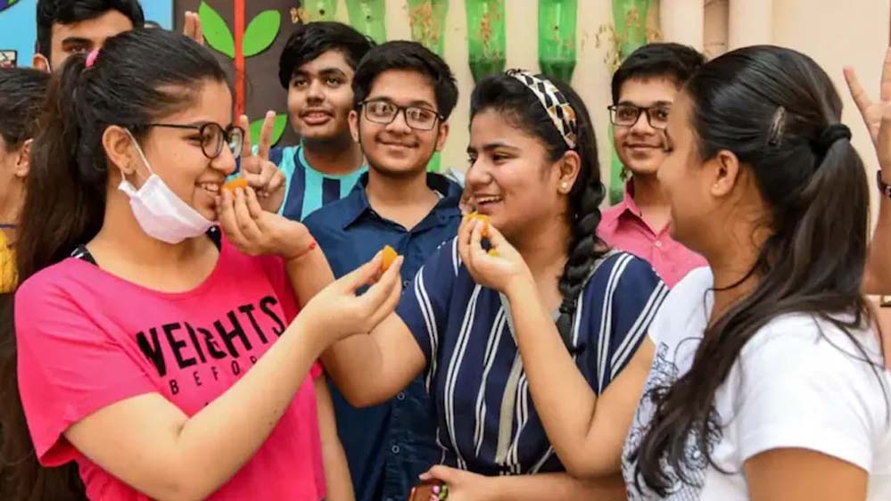 CBSE 12th Result Out: भोपाल रीजन में 79.43% विद्यार्थियों ने पास कर बढ़ाया मान