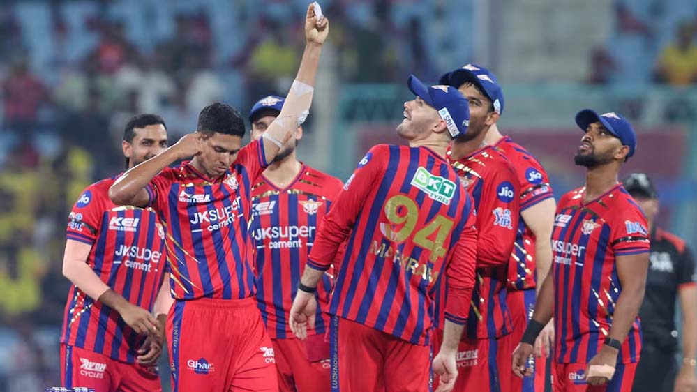 प्लेऑफ की रेस में CSK की मुश्किल बढ़ी, मार्श के तूफान के बीच छाए आकाश सिंह