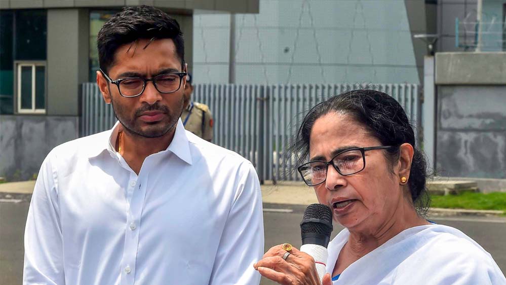 पश्चिम बंगाल में VIP सिक्योरिटी पर बड़ा फैसला, TMC नेताओं की सुरक्षा कम होने से सियासी हलचल