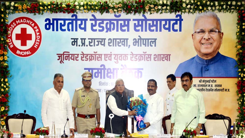 युवाओं को सेवा और संवेदना का पाठ पढ़ाने पर जोर, राज्यपाल पटेल ने दिए अहम संदेश