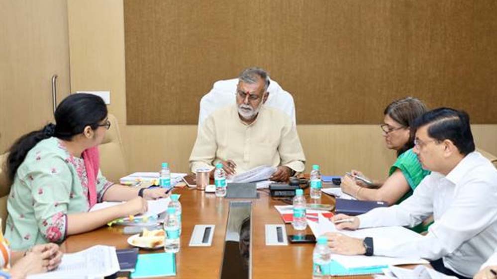 योजनाओं के प्रभावी क्रियान्वयन पर जोर, मंत्री पटेल ने बेहतर वित्तीय प्रबंधन के दिए निर्देश