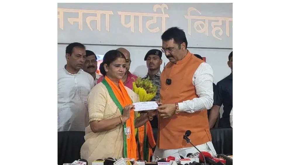रितु जायसवाल की BJP में एंट्री से RJD को नुकसान, संजय सरावगी की मौजूदगी में ली सदस्यता