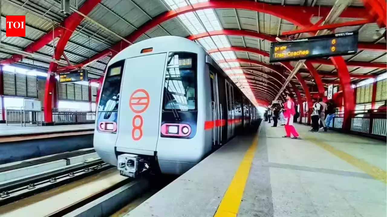 मेट्रो मंडे की शुरुआत,दिल्ली में बढ़ी भीड़, DMRC ने चलाए 24 अतिरिक्त फेरे