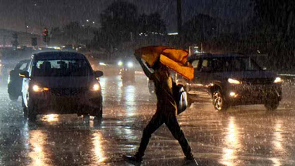 भीषण गर्मी के बाद बदलेगा मौसम, कई इलाकों में विनाशकारी आंधी का खतरा