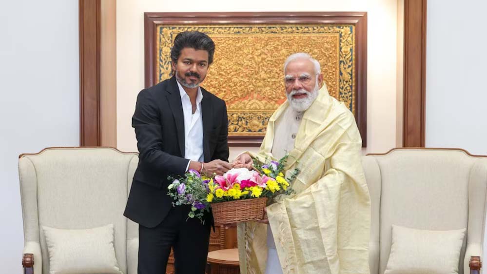 दिल्ली में PM मोदी और थलपति विजय की मुलाकात, 12 साल बाद साथ दिखे दोनों नेता