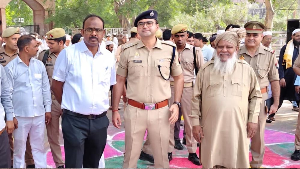 ना सड़क पर नमाज, ना खुले में कुर्बानी… यूपी में शांतिपूर्ण तरीके से संपन्न हुई बकरीद