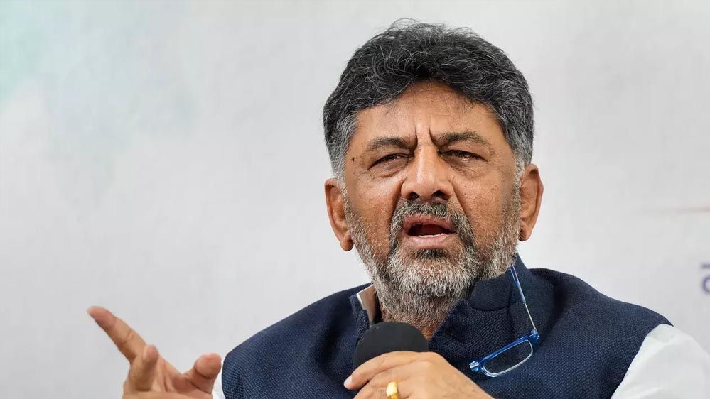 कर्नाटक में नेतृत्व परिवर्तन की चर्चा तेज, 3 जून को DK शिवकुमार संभाल सकते हैं CM पद
