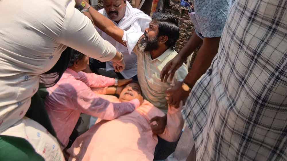 TMC सांसद पर कथित हमला: हुगली में पुलिस के सामने जमकर हिंसा और नारेबाजी