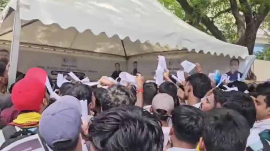 पटना जॉब फेयर में उमड़ी 12 हजार युवाओं की भीड़, 2438 को मिला रोजगार