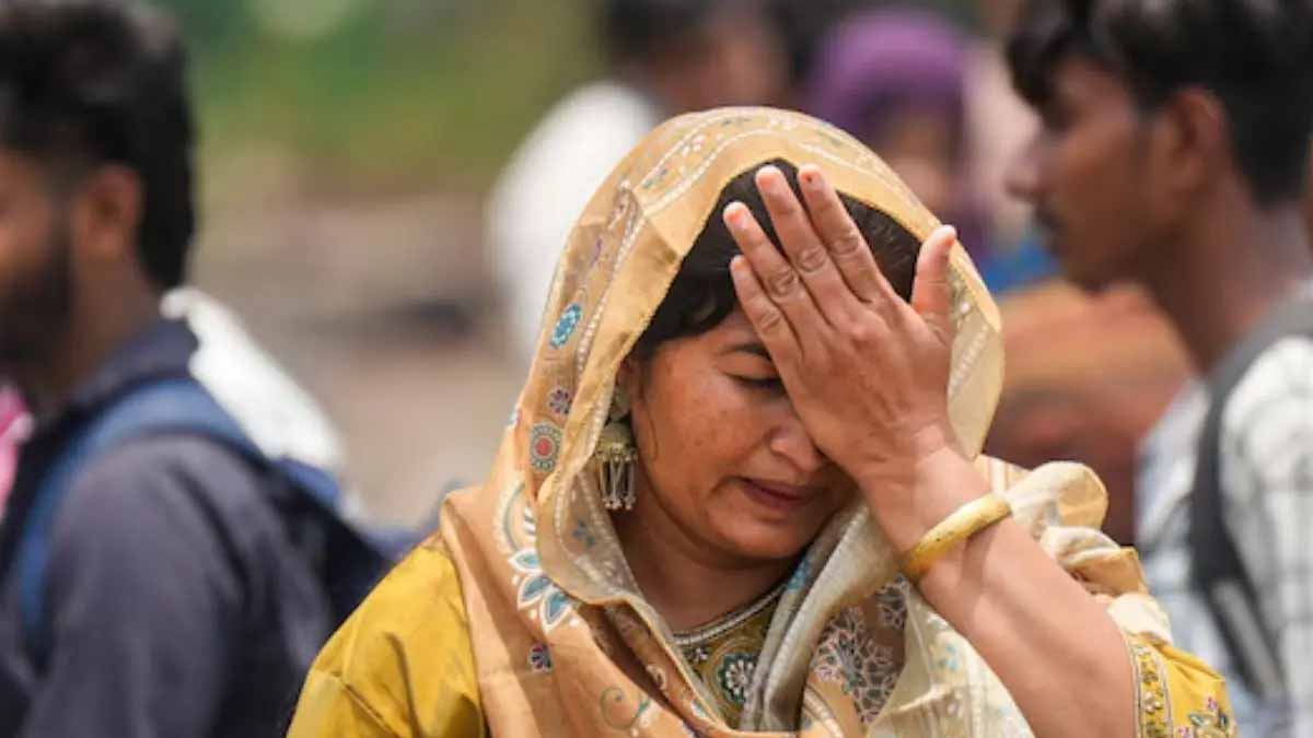 गर्मी ने ली जान: 45 डिग्री से ऊपर तापमान, कई जिलों में हीटस्ट्रोक से मौतें