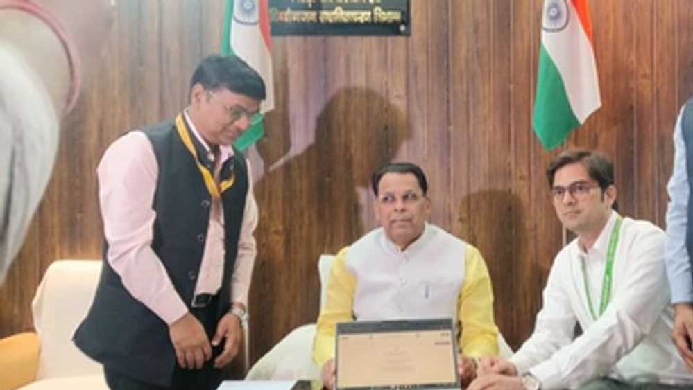 मंत्री नरेंद्र कश्यप ने खुद की गणना कर जनगणना 2027 में हिस्सा लिया