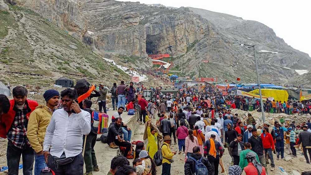 बाबा बर्फानी भक्तों की सुरक्षा कड़ी, नुनवान से गुफा तक हर गतिविधि पर रहेगी नजर