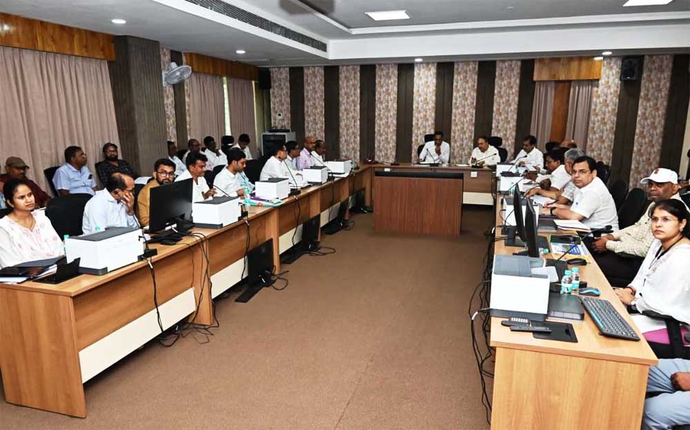 विकास कार्यों में नागरिक सुविधा को प्राथमिकता, दीर्घकालिक जरूरतों के अनुसार निर्माण करने के निर्देश