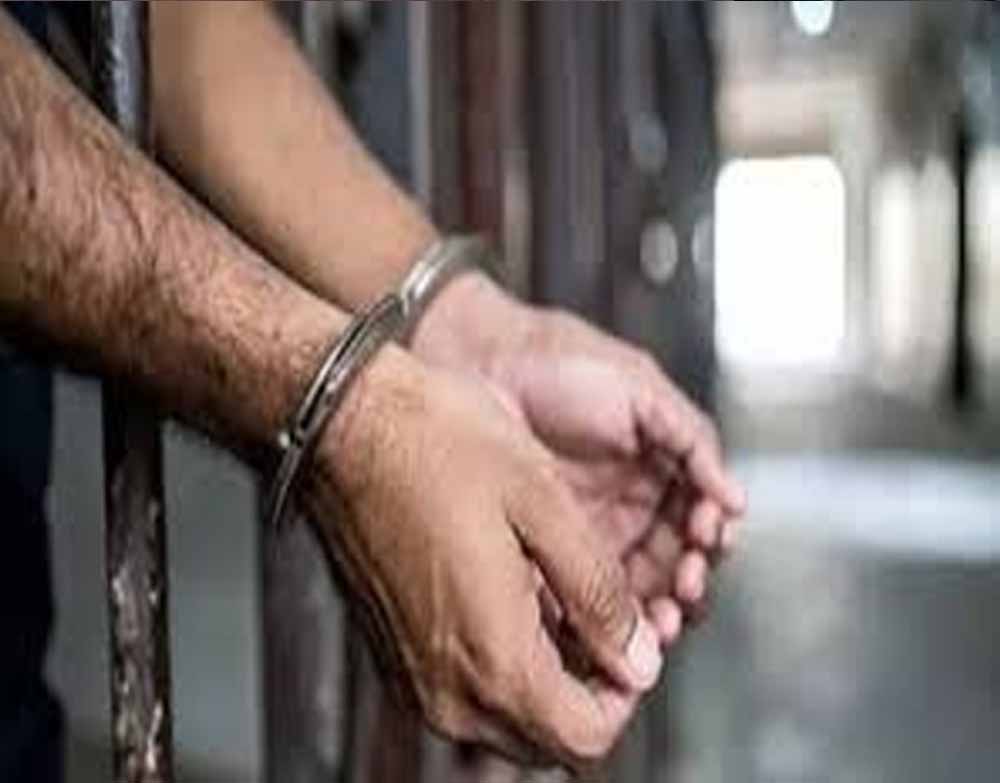 सरकारी आदेशों की अवहेलना पड़ी भारी, रायपुर के 11 पूर्व सरपंचों पर जेल की कार्रवाई तय