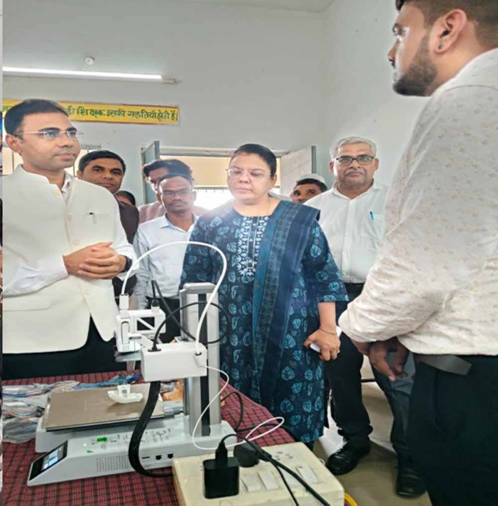 डिजिटल स्किल्स की ओर बढ़ते कदम, तकनीकी कार्यक्रम में छात्रों को मिल रही हाईटेक ट्रेनिंग