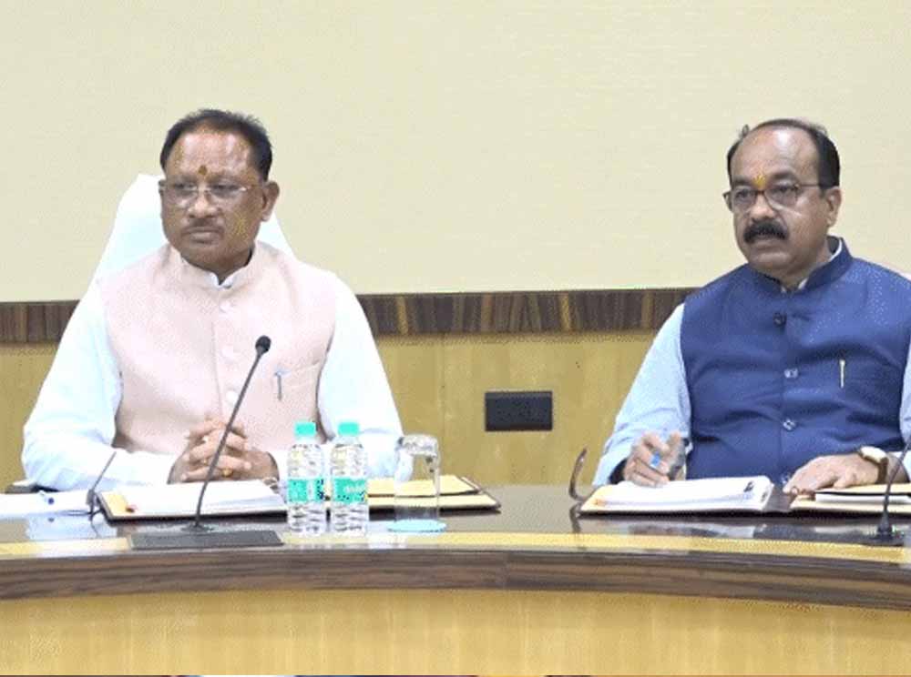 राजधानी लौटते ही CM साय की बड़ी बैठक, शाम 6 बजे कैबिनेट में अहम फैसलों के संकेत
