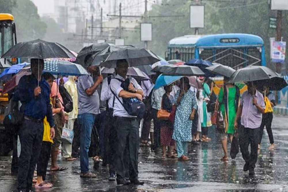CG Weather Update: कई इलाकों में आज बरसेंगे बादल, उमस और गर्मी से मिलेगी राहत