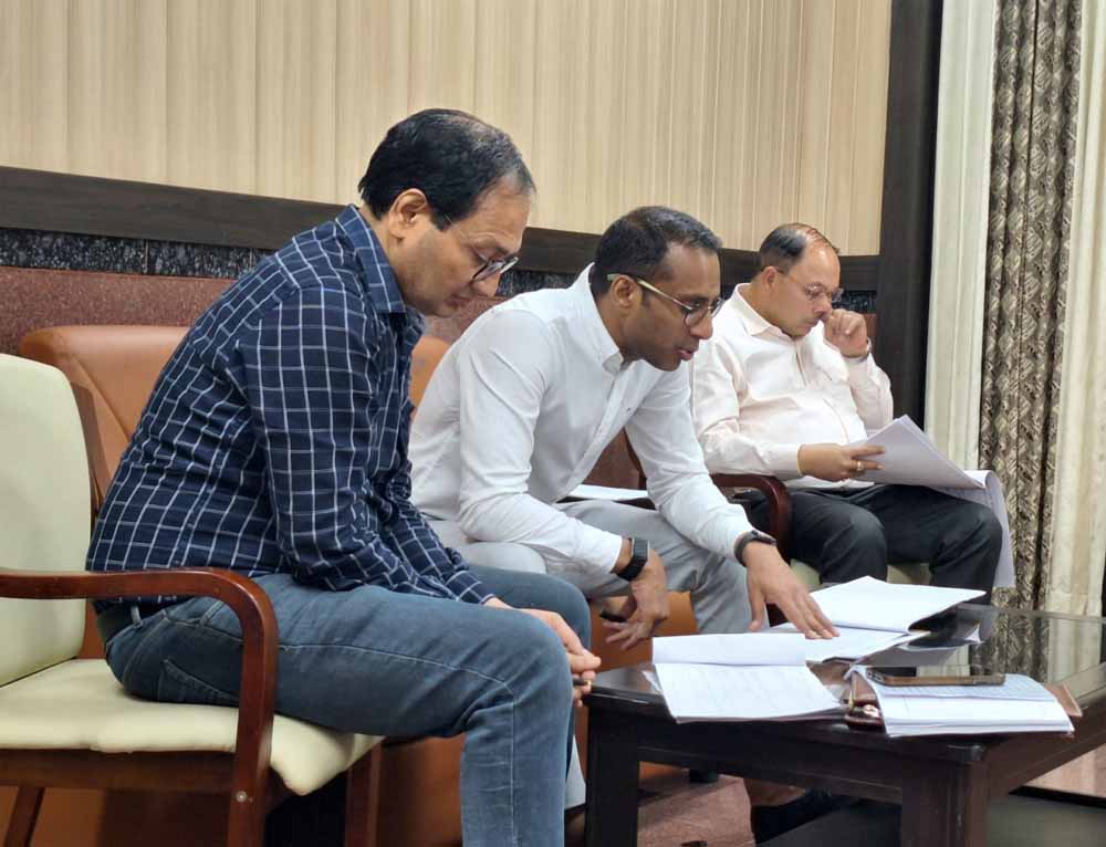 लोक निर्माण विभाग के सचिव ने काम में तेजी लाने के दिए निर्देश