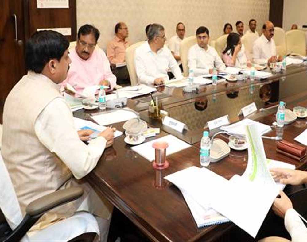 जनजातीय छात्रावासों में शैक्षणिक एवं आवासीय प्रबंधन करें बेहतर