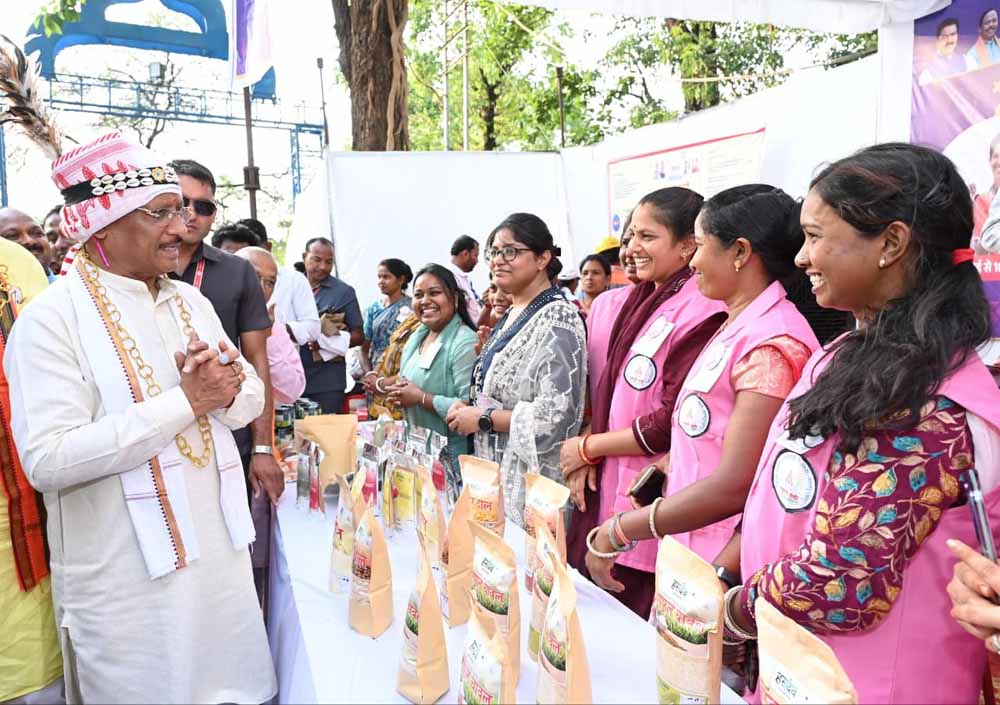 महिलाओं को आत्मनिर्भरता से उद्यम विस्तार की ओर बढ़ने की प्रेरणा, मुख्यमंत्री बोले- बनें “करोड़पति दीदी”