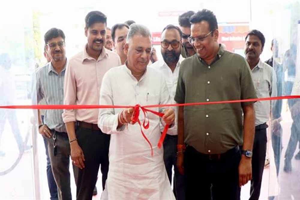 “राइजिंग मध्यप्रदेश” के विजन के साथ निवेश, नवाचार एवं रोजगार के नए अवसर हो रहे सृजित : मंत्री परमार