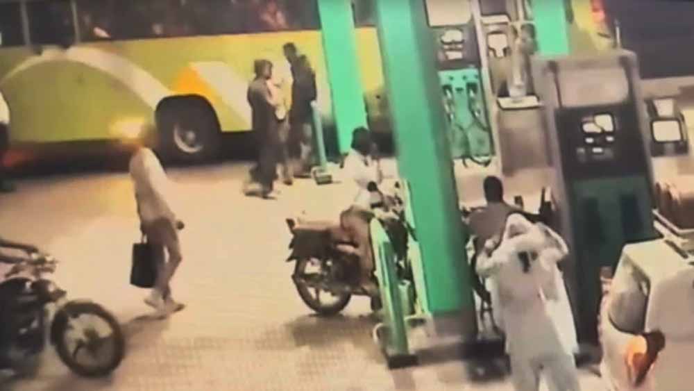 खंडवा में पंप कर्मी पर हमला, दबंगों की हरकत से मचा बवाल