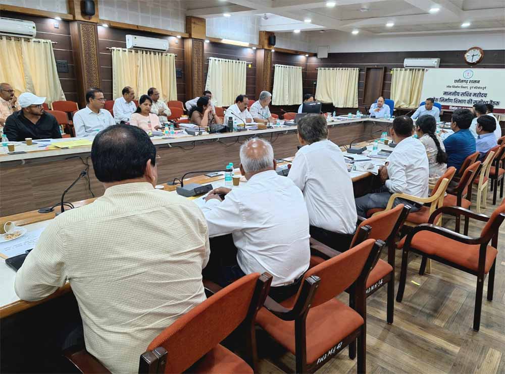 लोक निर्माण विभाग के सचिव ने परियोजनाओं का जायजा लेकर समयसीमा में कार्य पूर्ण करने के निर्देश दिए