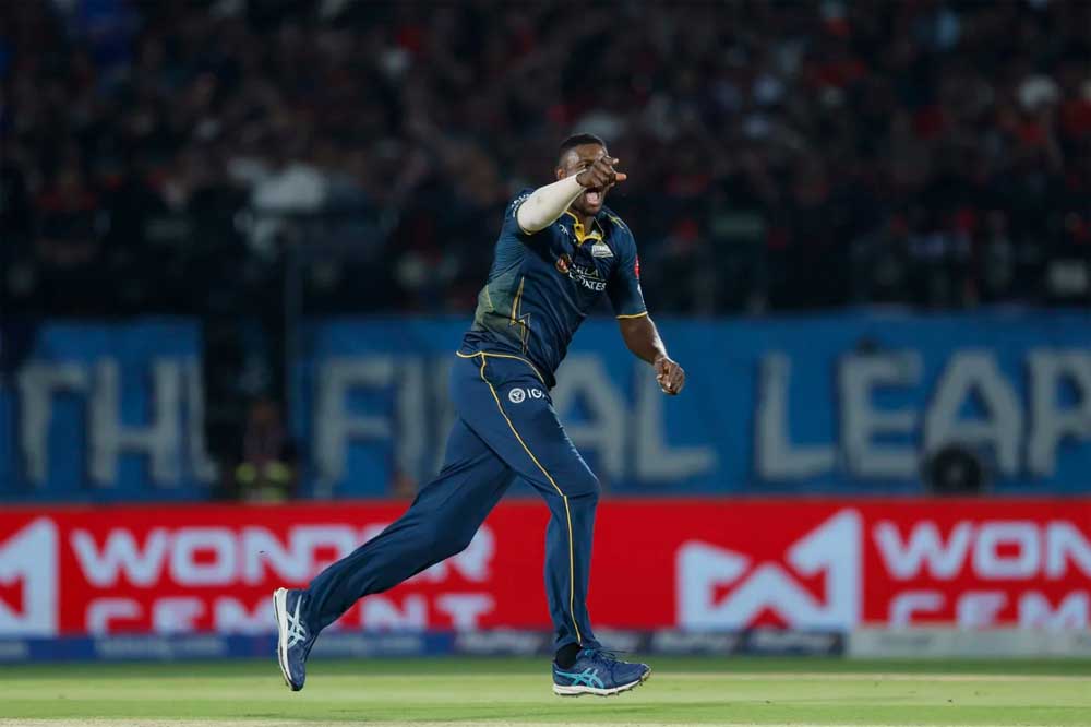 IPL प्लेऑफ में रन बरसे: पाटीदार की शानदार बल्लेबाजी से गुजरात पर बढ़ा दबाव