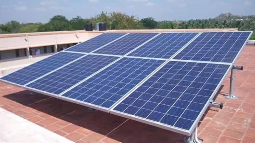 प्रदेश में लगभग 5,000 कंपनियों के माध्यम से 65,000 से अधिक लोगों को प्रत्यक्ष रोजगार