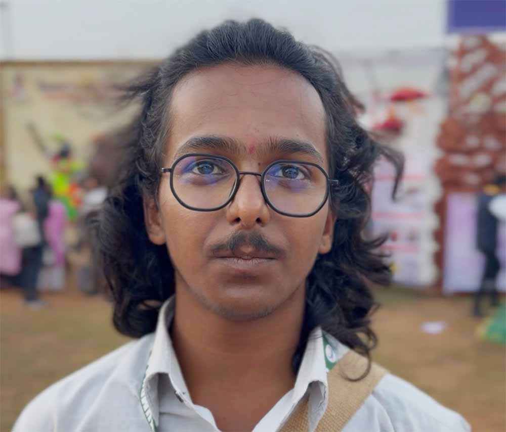 पारंपरिक सल्फी को मॉडर्न पहचान देने में जुटे हर्षवर्धन, बस्तर में बढ़ी दिलचस्पी