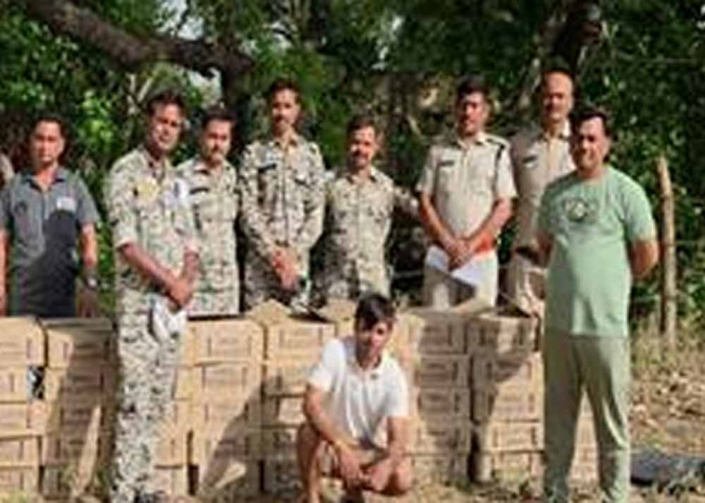 सागर से इंदौर तक पुलिस का बड़ा ऑपरेशन, अवैध शराब कारोबारियों में मचा हड़कंप