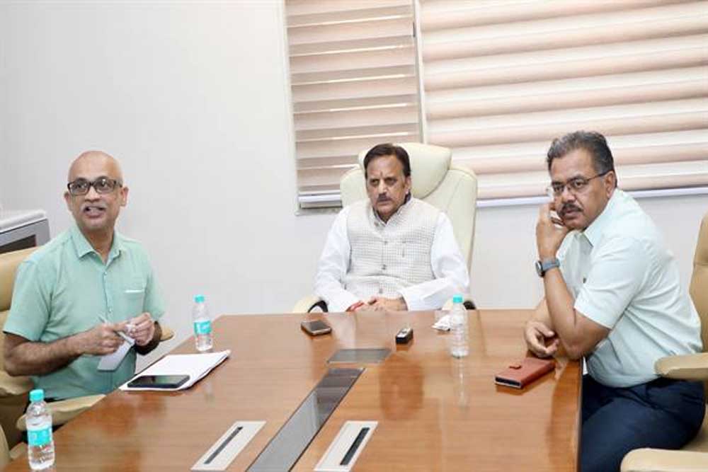 स्वास्थ्य सेवाओं के डिजिटलीकरण एवं सेवा सुदृढ़ीकरण की कार्ययोजना पर किया विमर्श