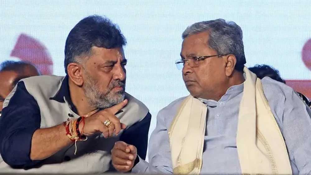 कर्नाटक कांग्रेस में बड़ा फेरबदल संभव, मुख्यमंत्री पद के लिए डीके शिवकुमार का नाम सबसे आगे