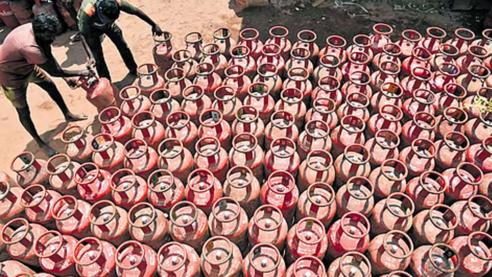 LPG के नियमों में बदलाव: डबल गैस पर रोक, OTP बेस्ड डिलीवरी आज से शुरू