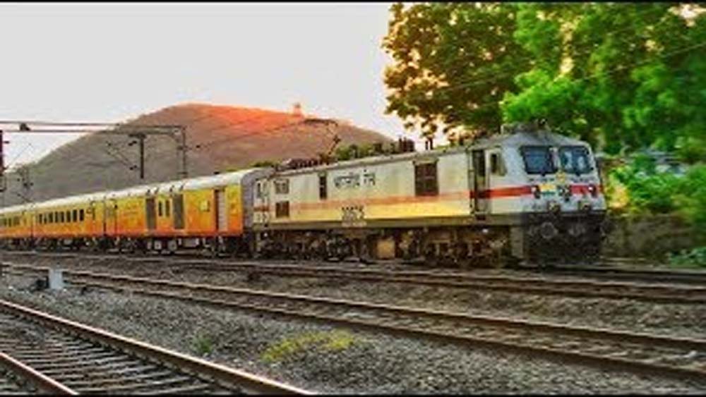 समर स्पेशल ट्रेन की सौगात: इंदौर से मुंबई सेंट्रल के लिए AC सुपरफास्ट सेवा शुरू