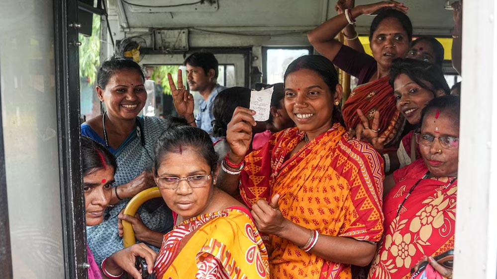 महिलाओं को बड़ी सौगात! बंगाल में ‘जीरो वैल्यू टिकट’ योजना लागू, बस यात्रा हुई मुफ्त