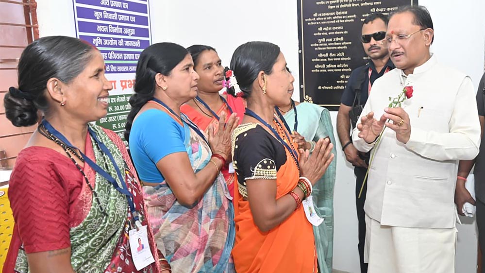 बड़ेकनेरा का ‘सेवा सेतु’ मॉडल चर्चा में, ग्रामीणों तक पहुंच रही डिजिटल सुविधाएं : मुख्यमंत्री साय
