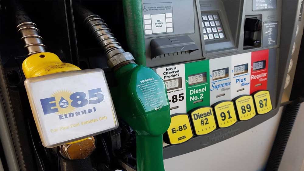 पेट्रोल खर्च होगा कम? E85 फ्यूल और Flex Fuel कारों पर मंत्री का बड़ा बयान