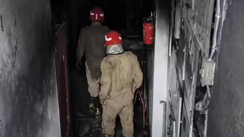धुएं और चीख-पुकार से दहला मालवीय नगर, दमकल ने घंटों बाद पाया काबू
