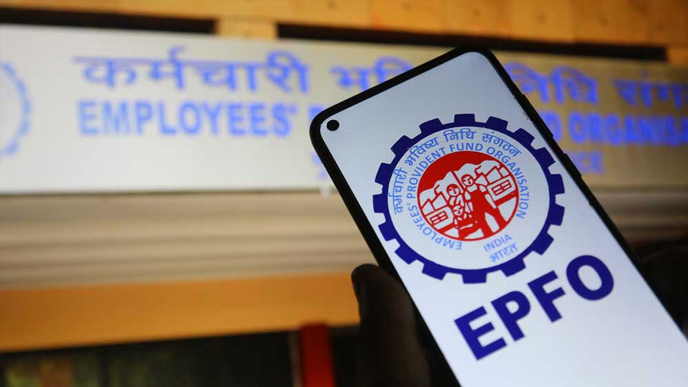 PF पर ब्याज का इंतजार बढ़ा, जानिए कब तक खातों में पहुंचेगी EPFO की रकम